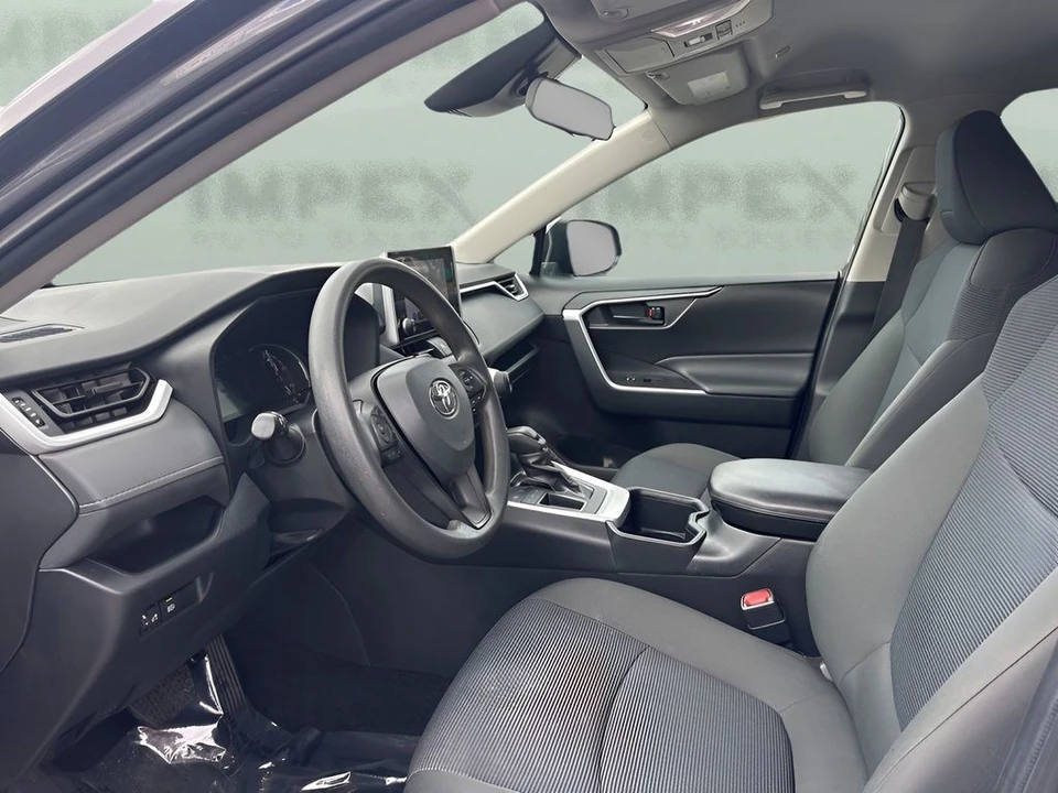 2024 Toyota RAV4 5th Gen - Image 9 of 12