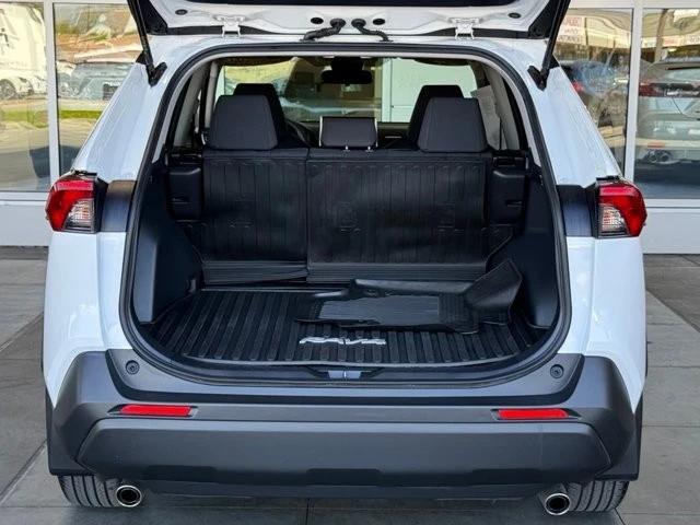 2024 Toyota RAV4 5th Gen - Image 16 of 21