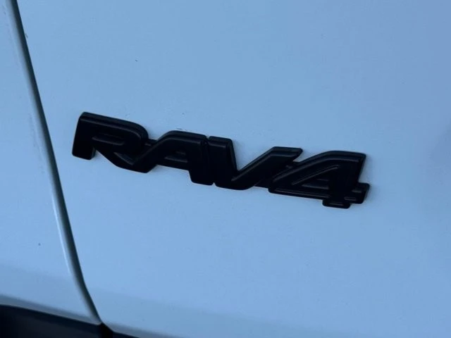 2024 Toyota RAV4 5th Gen - Image 15 of 21