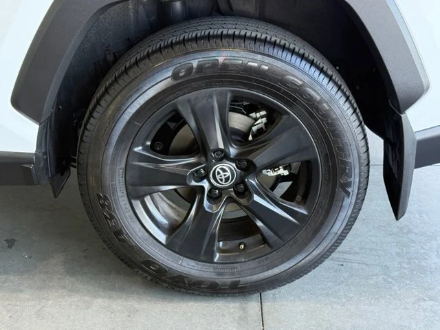 2024 Toyota RAV4 5th Gen - Image 18 of 21