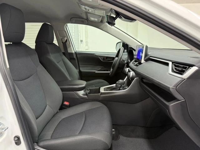 2024 Toyota RAV4 5th Gen - Image 18 of 21