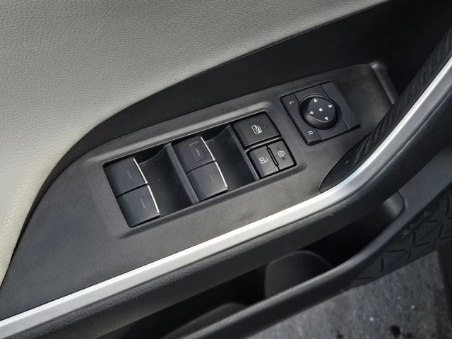2024 Toyota RAV4 5th Gen - Image 10 of 12