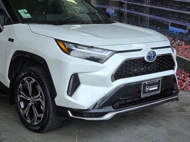 2024 Toyota RAV4 5th Gen - Image 2 of 12