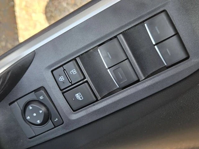 2024 Toyota RAV4 5th Gen - Image 13 of 19