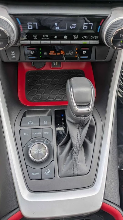 2024 Toyota RAV4 5th Gen - Image 10 of 10