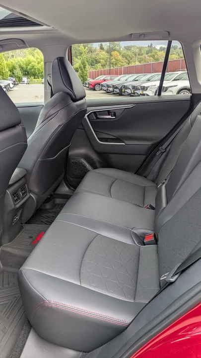2024 Toyota RAV4 5th Gen - Image 7 of 10