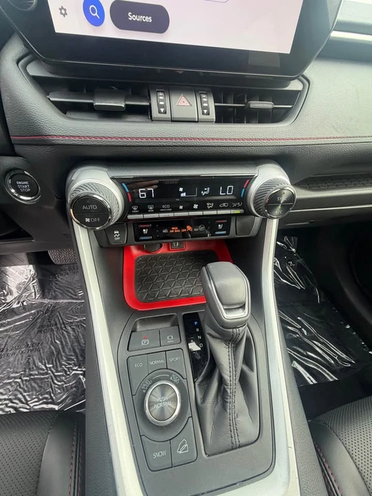 2024 Toyota RAV4 5th Gen - Image 10 of 15