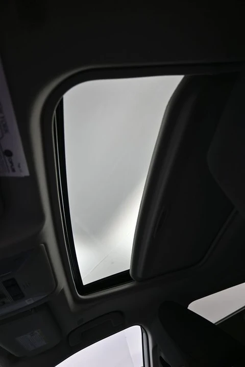 2024 Toyota RAV4 5th Gen - Image 18 of 21