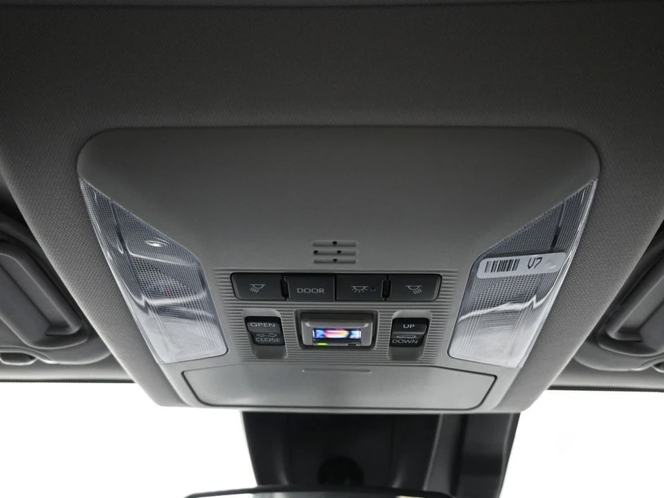 2024 Toyota RAV4 5th Gen - Image 17 of 21