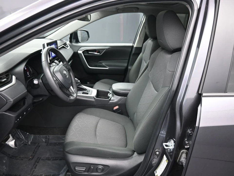 2024 Toyota RAV4 5th Gen - Image 19 of 21