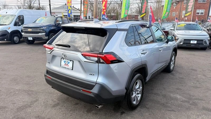 2024 Toyota RAV4 5th Gen - Image 7 of 12