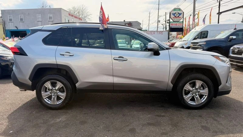 2024 Toyota RAV4 5th Gen - Image 11 of 12