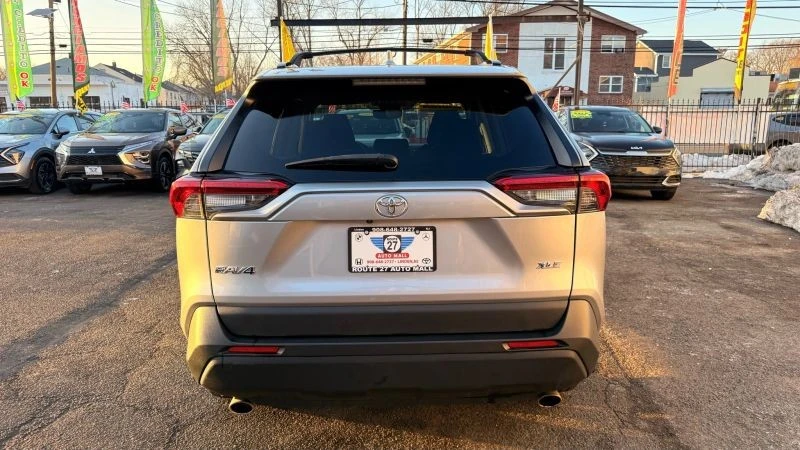 2024 Toyota RAV4 5th Gen - Image 6 of 12
