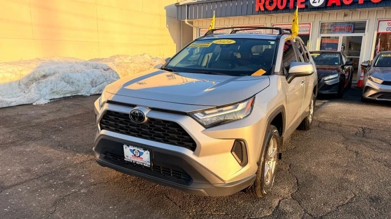 2024 Toyota RAV4 5th Gen - Image 4 of 12