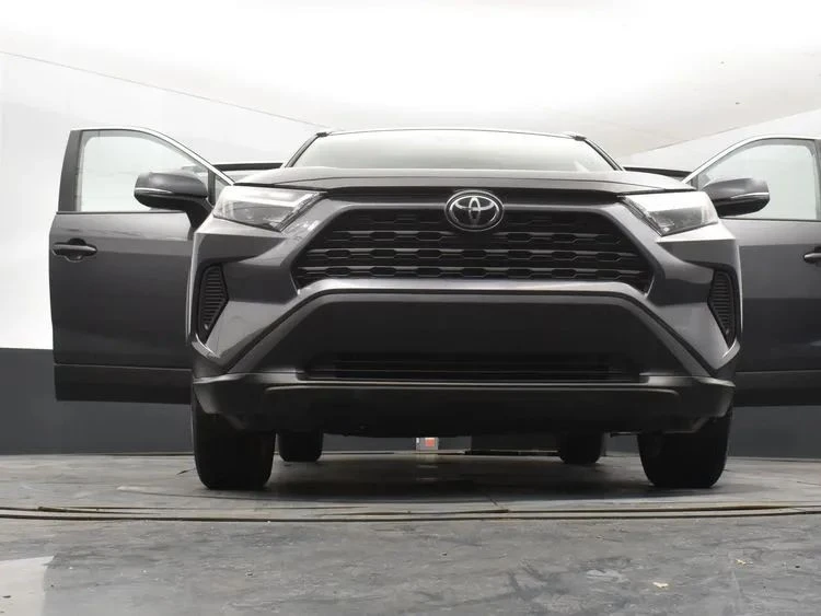 2024 Toyota RAV4 5th Gen - Image 11 of 12