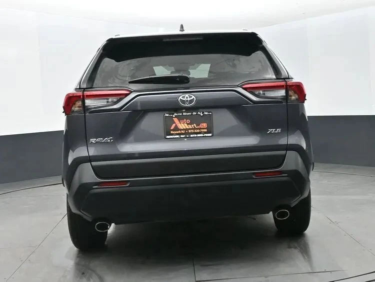 2024 Toyota RAV4 5th Gen - Image 8 of 12