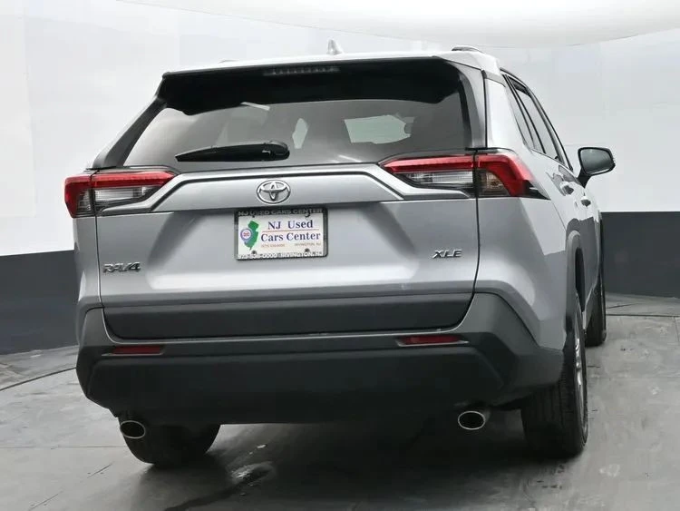 2024 Toyota RAV4 5th Gen - Image 8 of 12