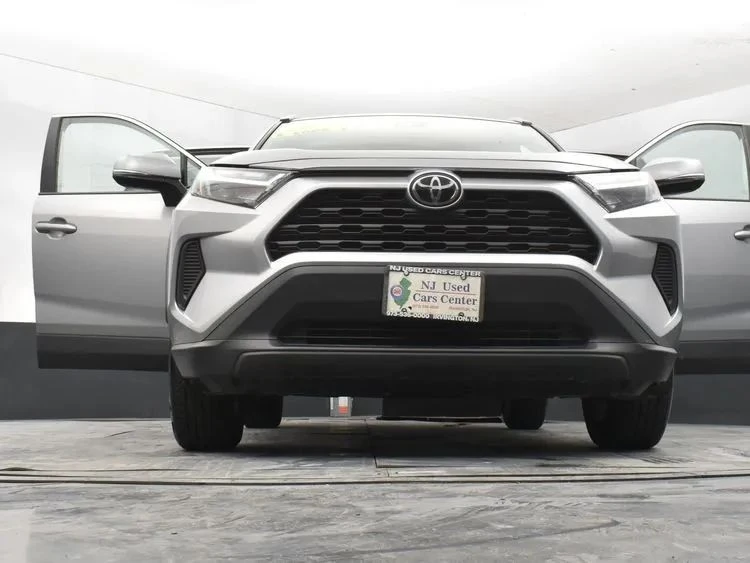 2024 Toyota RAV4 5th Gen - Image 11 of 12