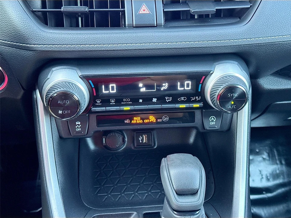 2024 Toyota RAV4 5th Gen - Image 16 of 21