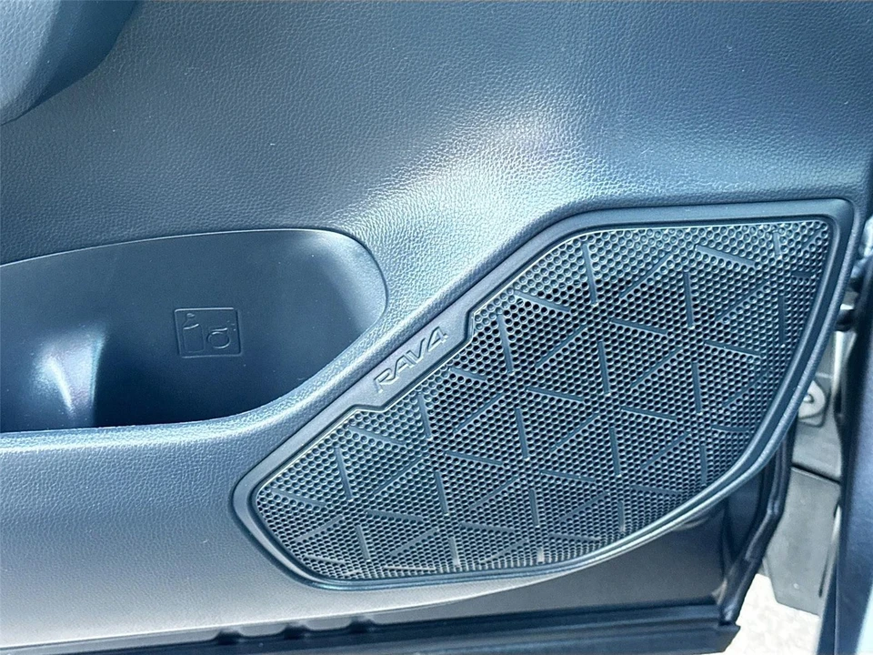 2024 Toyota RAV4 5th Gen - Image 19 of 21
