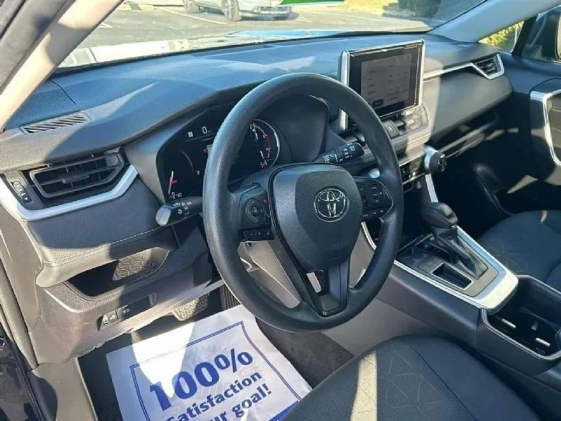 2024 Toyota RAV4 5th Gen - Image 6 of 12