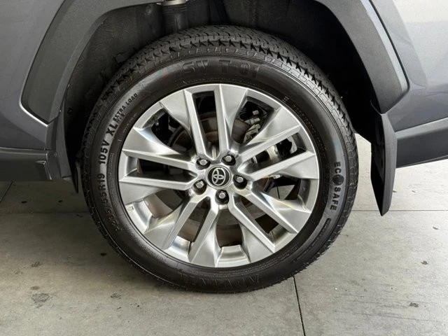 2024 Toyota RAV4 5th Gen - Image 18 of 21
