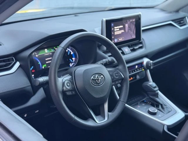 2024 Toyota RAV4 5th Gen - Image 17 of 21