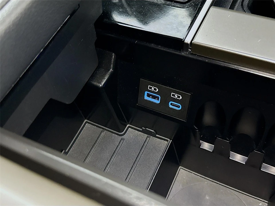 2024 Toyota Sequoia 3rd Gen - Image 17 of 21