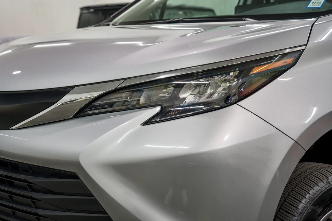 2024 Toyota Sienna 4th Gen - Image 22 of 31