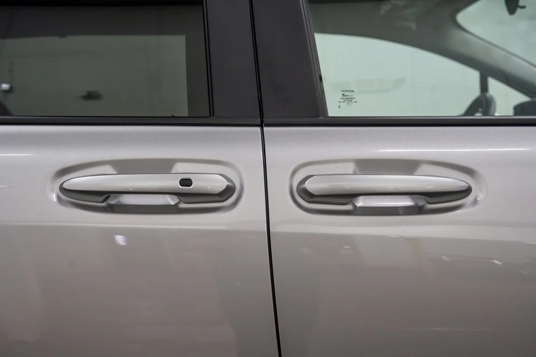 2024 Toyota Sienna 4th Gen - Image 30 of 31