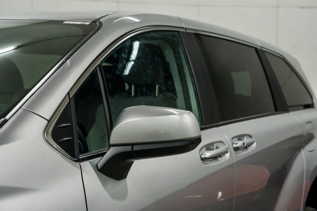 2024 Toyota Sienna 4th Gen - Image 29 of 31