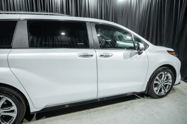 2024 Toyota Sienna 4th Gen - Image 4 of 12