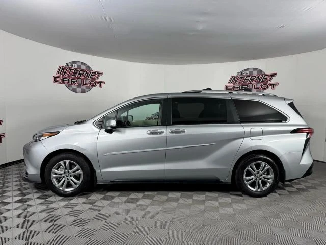 2024 Toyota Sienna 4th Gen - Image 4 of 12