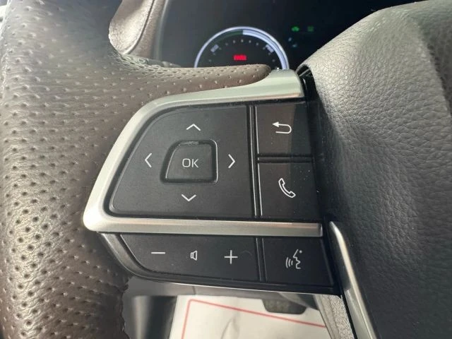 2024 Toyota Sienna 4th Gen - Image 15 of 21