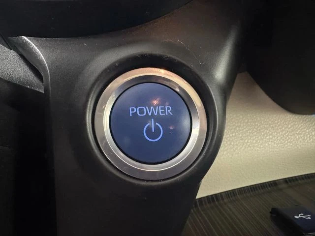 2024 Toyota Sienna 4th Gen - Image 17 of 21