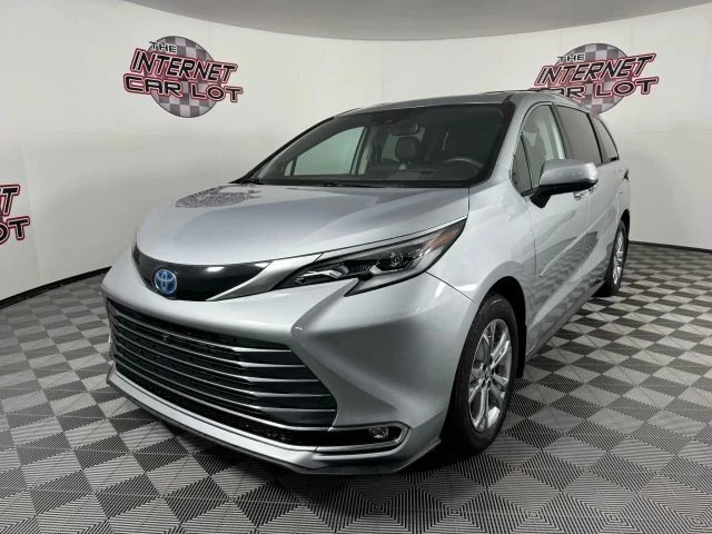 2024 Toyota Sienna 4th Gen - Image 3 of 12