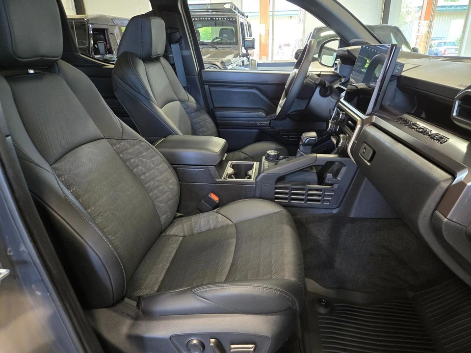 2024 Toyota Tacoma 4th Gen - Image 13 of 16