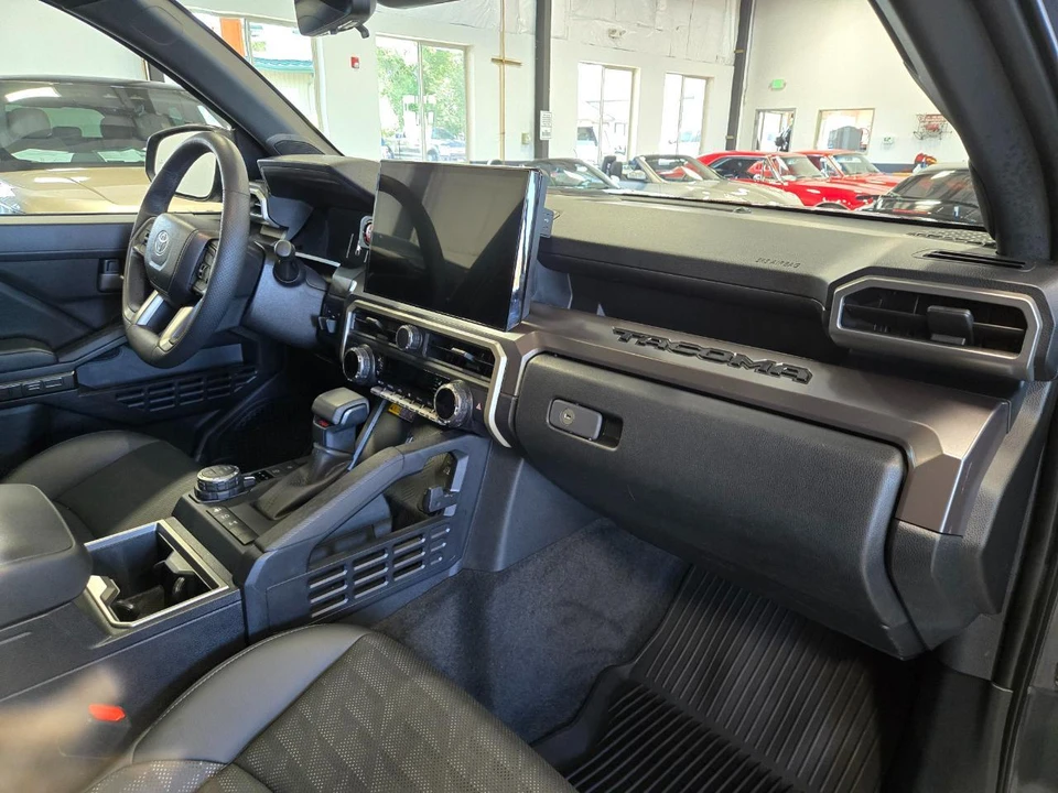 2024 Toyota Tacoma 4th Gen - Image 12 of 16