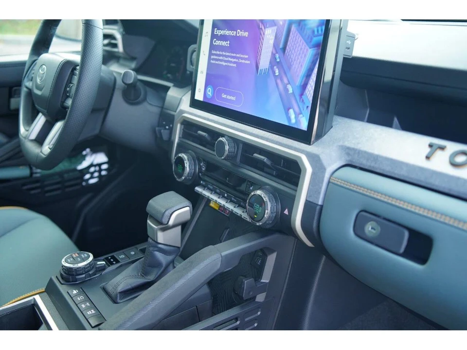 2024 Toyota Tacoma 4th Gen - Image 17 of 31