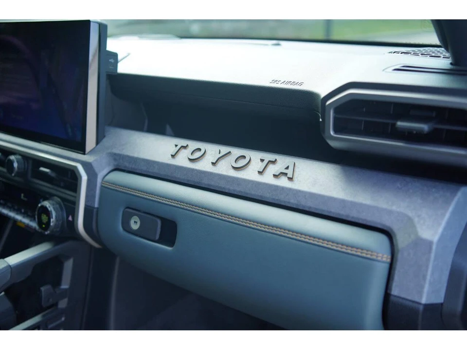 2024 Toyota Tacoma 4th Gen - Image 16 of 31