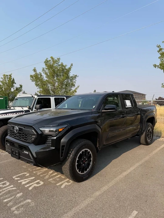 2024 Toyota Tacoma 4th Gen - Image 2 of 12