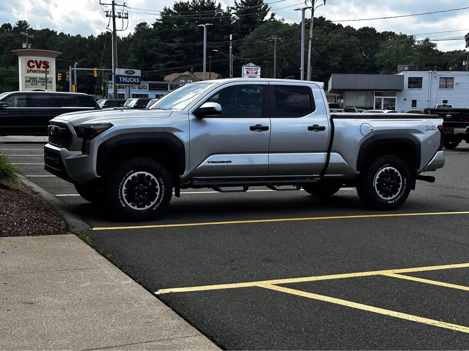 2024 Toyota Tacoma 4th Gen - Image 10 of 11