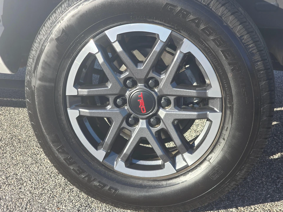 2024 Toyota Tacoma 4th Gen - Image 23 of 31