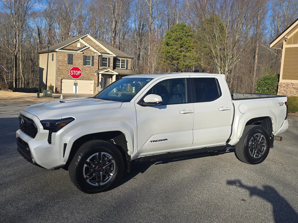 2024 Toyota Tacoma 4th Gen - Image 8 of 31