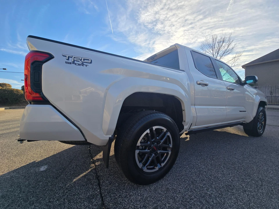 2024 Toyota Tacoma 4th Gen - Image 12 of 31