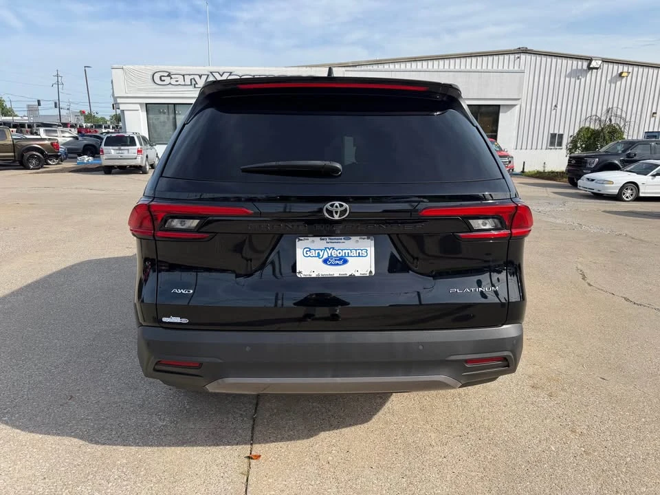 2024 Toyota Highlander - Image 4 of 10
