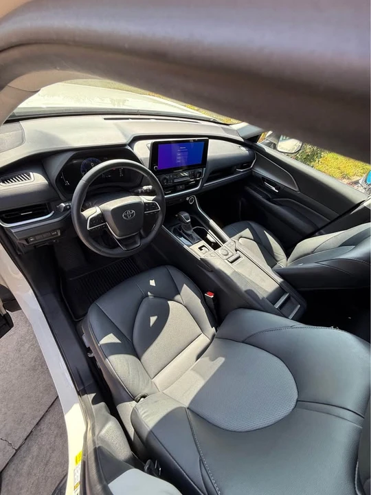 2024 Toyota Highlander - Image 11 of 16