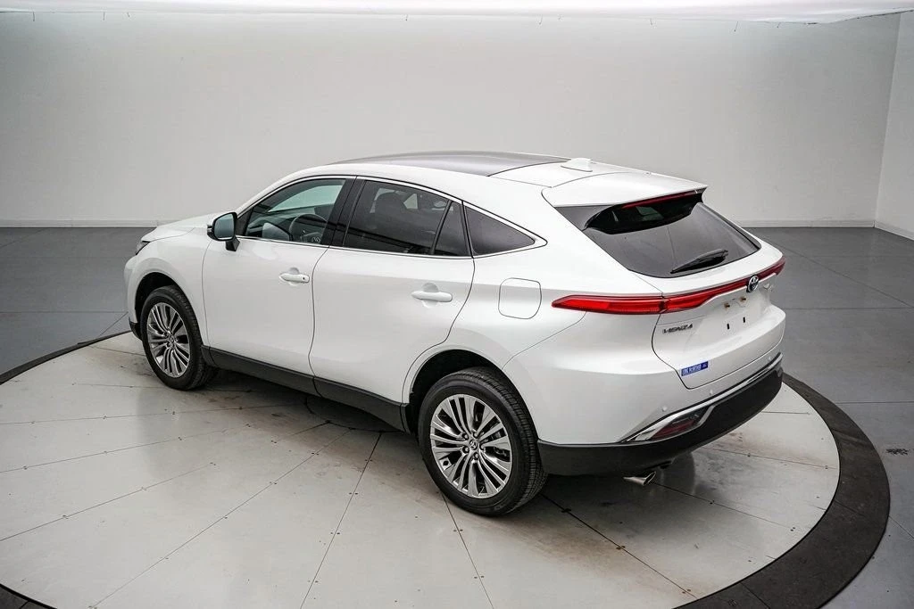 2024 Toyota Venza - Image 7 of 21