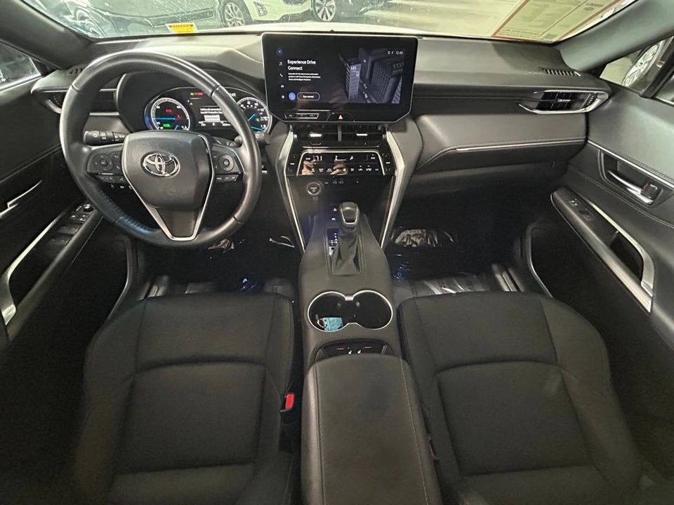 2024 Toyota Venza - Image 10 of 12