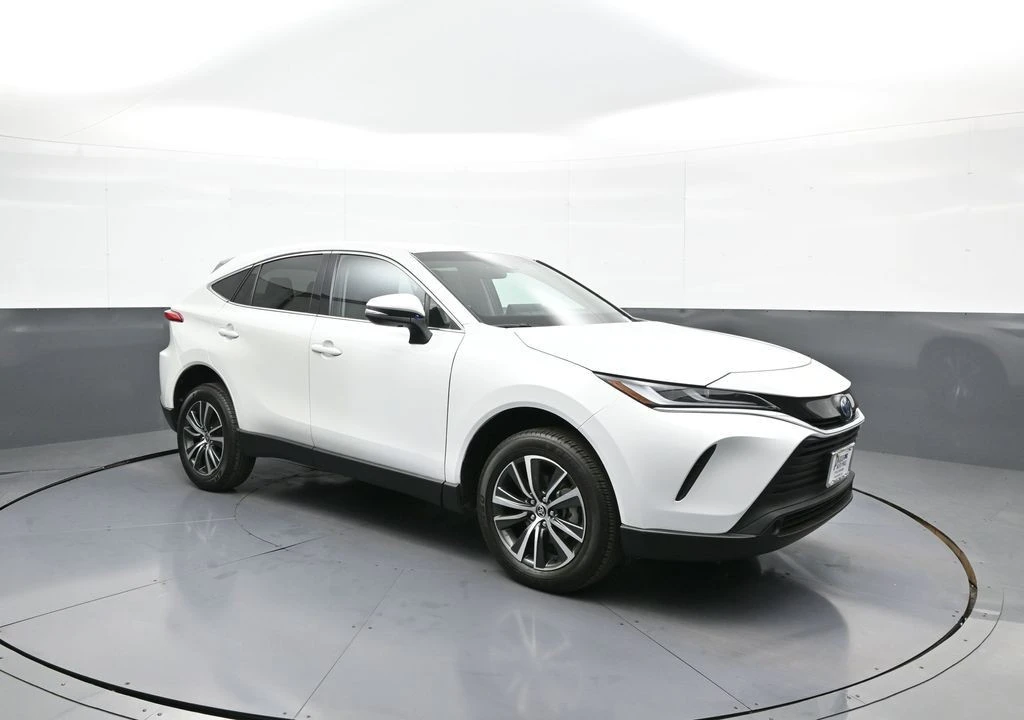 2024 Toyota Venza - Image 4 of 12